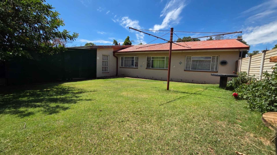 To Let 3 Bedroom Property for Rent in Fleurdal Free State